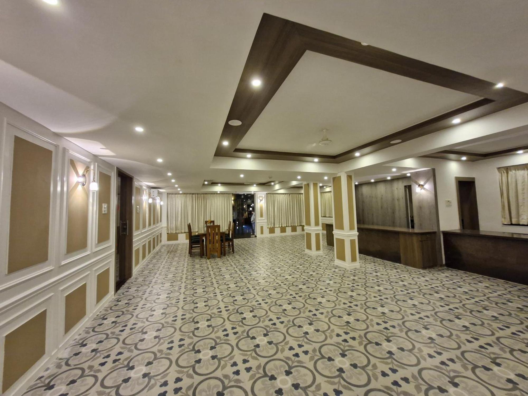Golden Landmark Green Valley Beach Resort Дона Паула Екстериор снимка