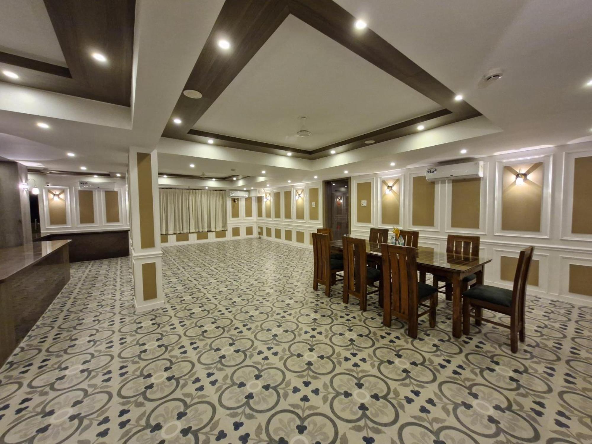 Golden Landmark Green Valley Beach Resort Дона Паула Екстериор снимка