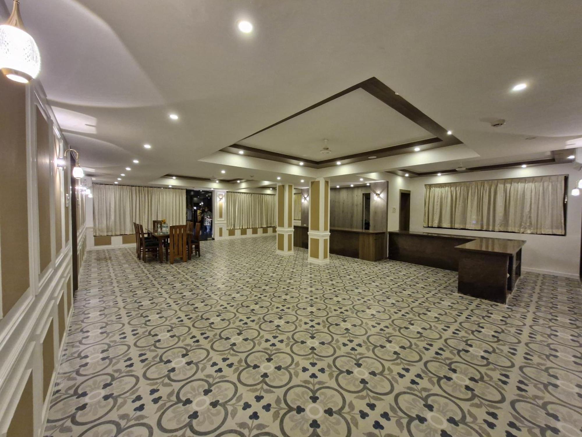Golden Landmark Green Valley Beach Resort Дона Паула Екстериор снимка