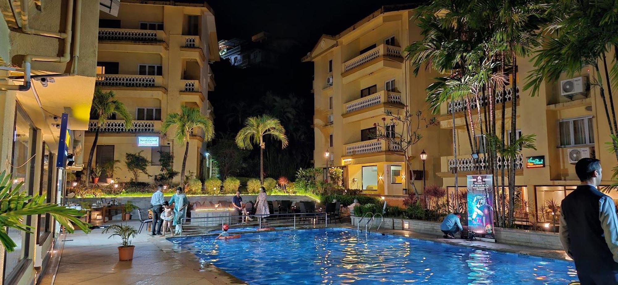 Golden Landmark Green Valley Beach Resort Дона Паула Екстериор снимка